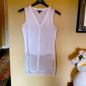 BR, white tunic tank, size S, minimal wear, button front